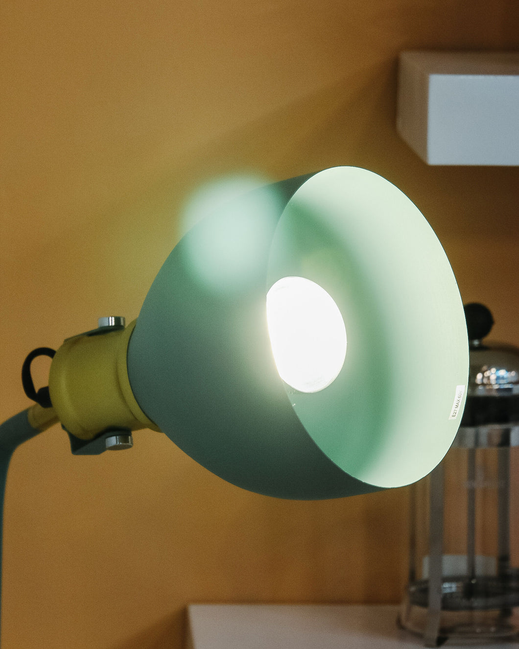 Green standing lamp LF9140-1