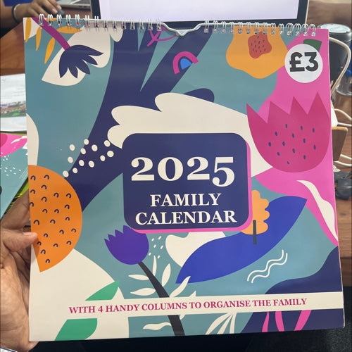 2025 Abstract Family Calender