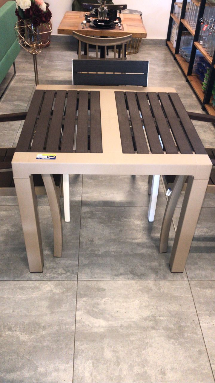 American table - 1842